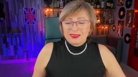 Vivien online show from 01/19/25, 07:37