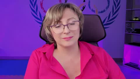 Vivien online show from 02/08/25, 12:06