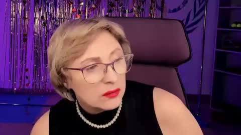 Vivien online show from 02/22/25, 06:19