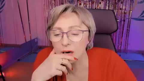 Vivien online show from 02/28/25, 04:20