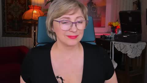 Vivien online show from 03/06/25, 06:37