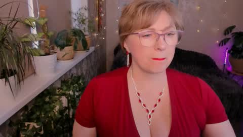 Vivien online show from 01/18/26, 10:08