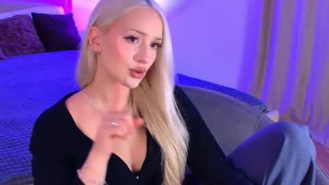 sugarwhisper online show from 09/10/25, 04:40