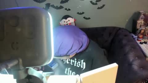 Sugary online show from 02/14/25, 06:51