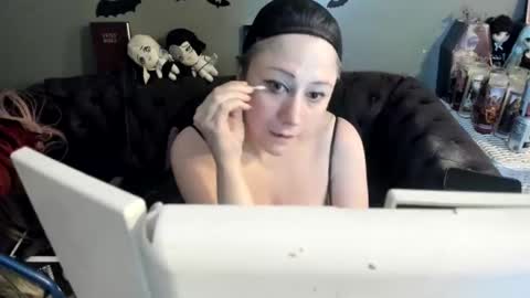 Sugary online show from 04/13/26, 06:46