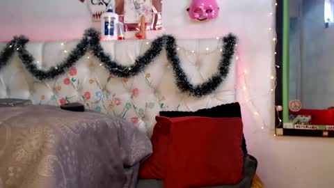 Snapshot of suggabrown_ chatting on 12/19/24, 01:07 suggabrown_ online show from 12/19/24, 01:07