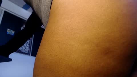 Snapshot of suggabrown_ chatting on 01/07/25, 03:12 suggabrown_ online show from 01/07/25, 03:12