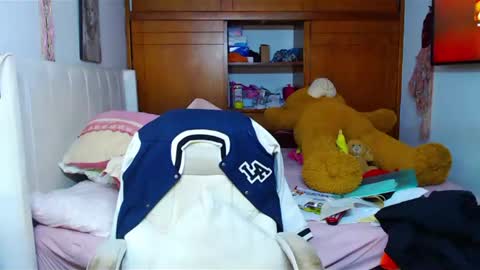 Cami   Back in 2 hours online show from 02/20/25, 07:12