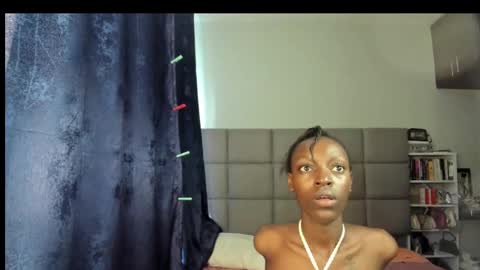 suhaila_suu online show from 01/29/25, 11:51
