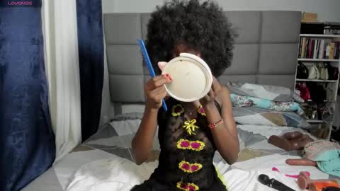 suhaila_suu online show from 10/18/25, 11:38