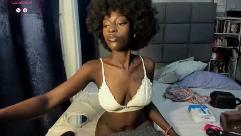 suhaila_suu online show from 02/09/26, 11:31