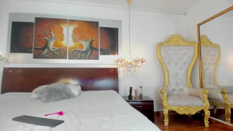 Snapshot of sukisimmons chatting on 11/20/25, 02:28 sukisimmons online show from 11/20/25, 02:28