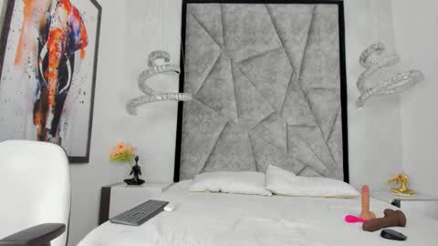 Snapshot of sukisimmons chatting on 01/06/26, 03:49 sukisimmons online show from 01/06/26, 03:49