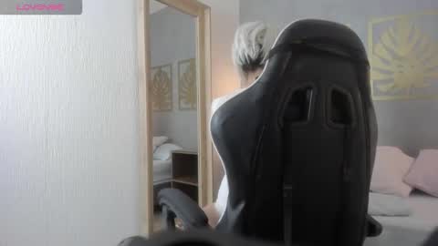 sukki_rosette online show from 11/28/25, 11:57