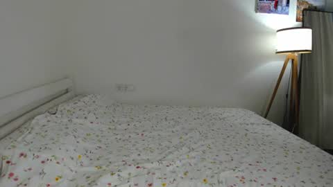 Snapshot of sulang chatting on 06/17/26, 01:30 Suleiman and Angie online show from 06/17/26, 01:30