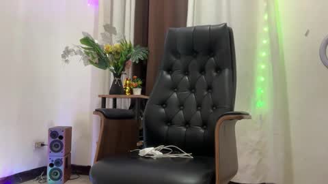 sultry_charls online show from 12/18/25, 05:19