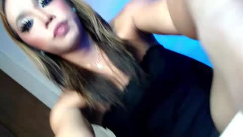 Snapshot of sultry_sirenxx chatting on 05/31/26, 04:25 sultry_sirenxx online show from 05/31/26, 04:25