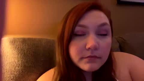 Snapshot of sum645700 chatting on 09/21/25, 11:28 sum - maybe online show from 09/21/25, 11:28