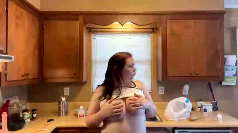 Snapshot of sum645700 chatting on 09/23/25, 09:07 sum - maybe online show from 09/23/25, 09:07