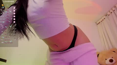 Snapshot of sumersunsett chatting on 01/17/25, 01:47 sumersunsett online show from 01/17/25, 01:47