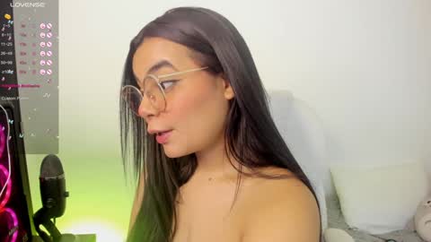 Snapshot of sumersunsett chatting on 01/26/25, 02:45 sumersunsett online show from 01/26/25, 02:45