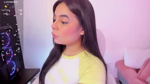 Snapshot of sumersunsett chatting on 02/24/25, 02:40 sumersunsett online show from 02/24/25, 02:40