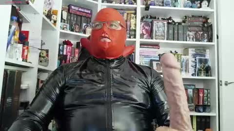 Snapshot of sumisolatex chatting on 06/05/26, 04:13 Sumisolatex online show from 06/05/26, 04:13