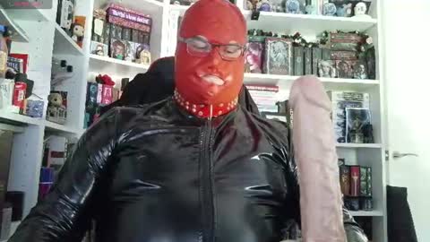Snapshot of sumisolatex chatting on 07/12/26, 07:54 Sumisolatex online show from 07/12/26, 07:54