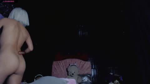 Snapshot of summer__xo chatting on 02/07/25, 01:25 Summer online show from 02/07/25, 01:25