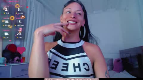 Snapshot of summer__xo chatting on 10/13/25, 11:38 Summer online show from 10/13/25, 11:38