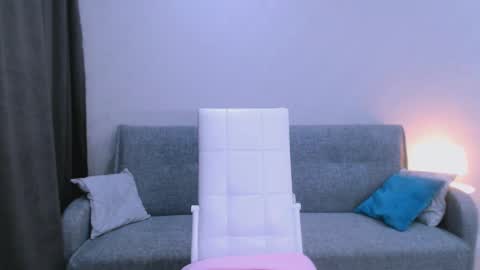 Snapshot of summer_finn chatting on 10/19/25, 03:45 Christina online show from 10/19/25, 03:45