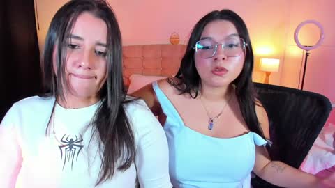 Snapshot of summer_girls01 chatting on 12/21/24, 01:26 summer_girls01 online show from 12/21/24, 01:26
