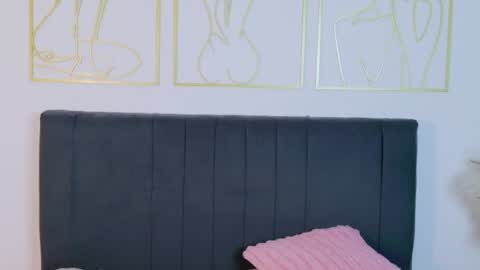 OnlyFans summer holiday online show from 04/04/26, 05:16