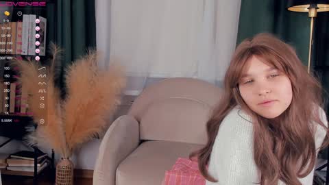 Snapshot of summer_lilac chatting on 01/12/25, 12:39 Nelly online show from 01/12/25, 12:39