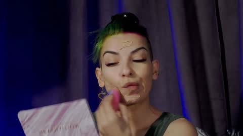 Snapshot of summer_quinn_ chatting on 01/02/25, 05:46 Deea online show from 01/02/25, 05:46