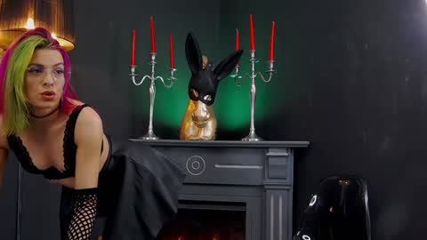 Snapshot of summer_quinn_ chatting on 01/17/25, 09:17 Deea online show from 01/17/25, 09:17