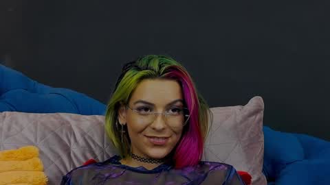 Snapshot of summer_quinn_ chatting on 01/18/25, 03:31 Deea online show from 01/18/25, 03:31