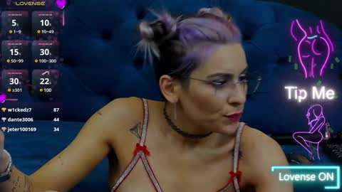 Snapshot of summer_quinn_ chatting on 02/05/25, 11:55 Deea online show from 02/05/25, 11:55