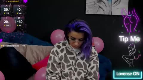 Snapshot of summer_quinn_ chatting on 02/15/25, 03:09 Deea online show from 02/15/25, 03:09