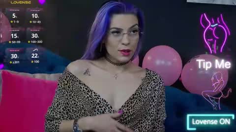 Snapshot of summer_quinn_ chatting on 02/20/25, 06:28 Deea online show from 02/20/25, 06:28