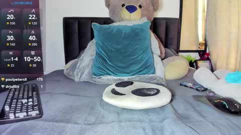 Snapshot of summer_romance chatting on 06/03/26, 02:33 Andres-tattoos Derek Hairy online show from 06/03/26, 02:33