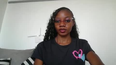 Snapshot of summerbuddy chatting on 06/15/26, 04:58 summerbuddy online show from 06/15/26, 04:58