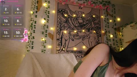 Snapshot of summerhazee chatting on 12/22/24, 03:11 summerhazee online show from 12/22/24, 03:11