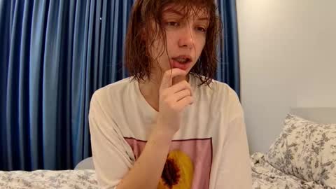 luna online show from 02/16/25, 02:53