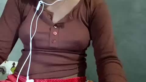 Snapshot of sunali_jain03 chatting on 07/28/26, 12:48 sunali_jain03 online show from 07/28/26, 12:48