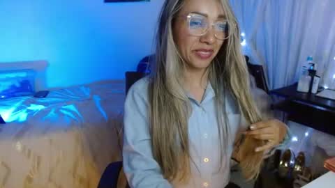 Snapshot of suncrystal chatting on 07/11/26, 11:06 sun crystal online show from 07/11/26, 11:06