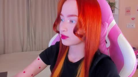 Snapshot of sunflare_ chatting on 12/17/25, 06:47 sunflare_ online show from 12/17/25, 06:47