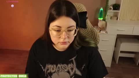 Tina. Im topless model  online show from 03/18/26, 08:50