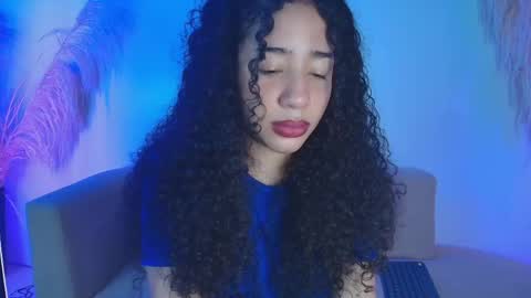 Aillyn Perez online show from 05/14/26, 11:33