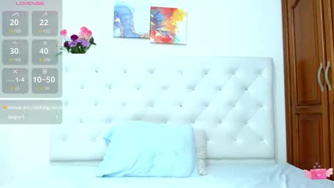 Snapshot of sunkissed_77 chatting on 12/17/25, 08:26 Victoria online show from 12/17/25, 08:26